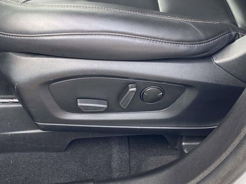 Used 2023 Ford Explorer XLT w/ Equipment Group 202A image 16