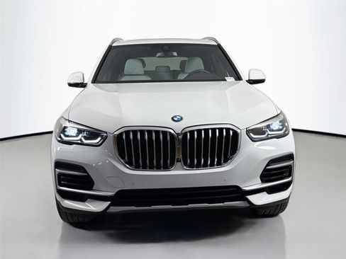 Certified 2023 BMW X5 xDrive40i w/ Luxury Seating Package AWD/4WD image 2