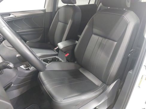 Used 2022 Volkswagen Tiguan SE AWD/4WD image 14