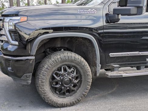 Used 2024 Chevrolet Silverado 3500 High Country w/ High Country Premium Package AWD/4WD image 14