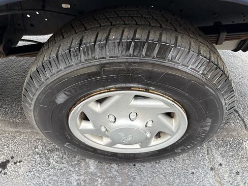 Used 2015 Ford E-350 and Econoline 350 Super Duty w/ Power Windows & Locks Group RWD image 12