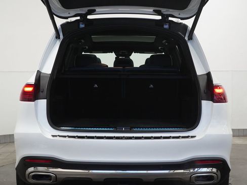 New 2026 Mercedes-Benz GLS 580 4MATIC image 36