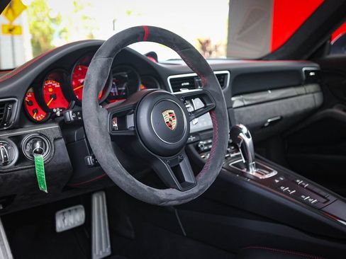 Used 2018 Porsche 911 GT2 RS RWD image 38