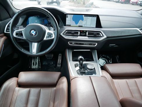 Used 2022 BMW X5 xDrive40i w/ M Sport Package AWD/4WD image 13