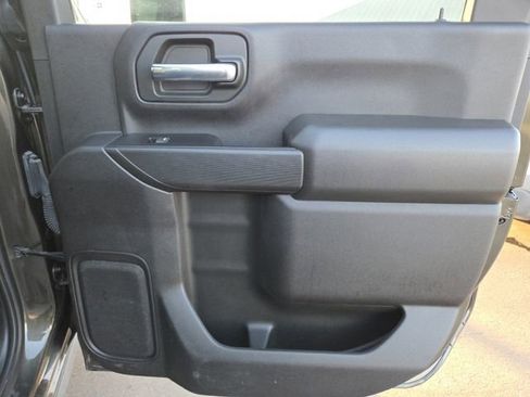 Used 2022 Chevrolet Silverado 2500 Custom w/ Custom Value Package image 23