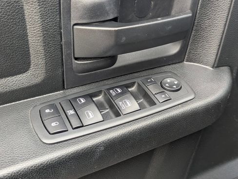 Used 2018 RAM 1500 Express w/ Express Value Package image 25