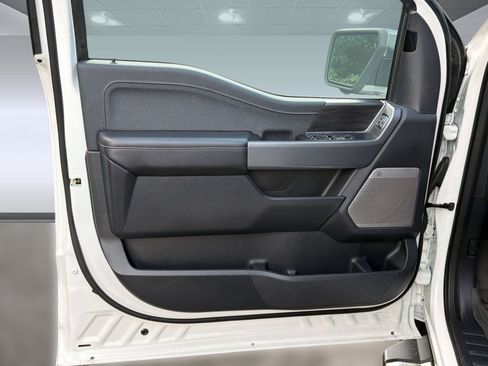 Used 2025 Ford F150 Lariat AWD/4WD image 22