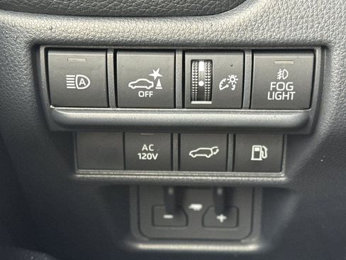 Certified 2025 Toyota Land Cruiser image 33