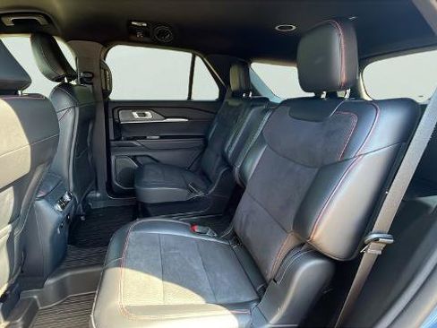 Certified 2025 Ford Explorer ST AWD/4WD image 16