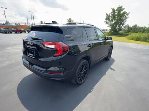 Certified 2023 GMC Terrain SLE w/ Driver Convenience Package AWD/4WD image 8