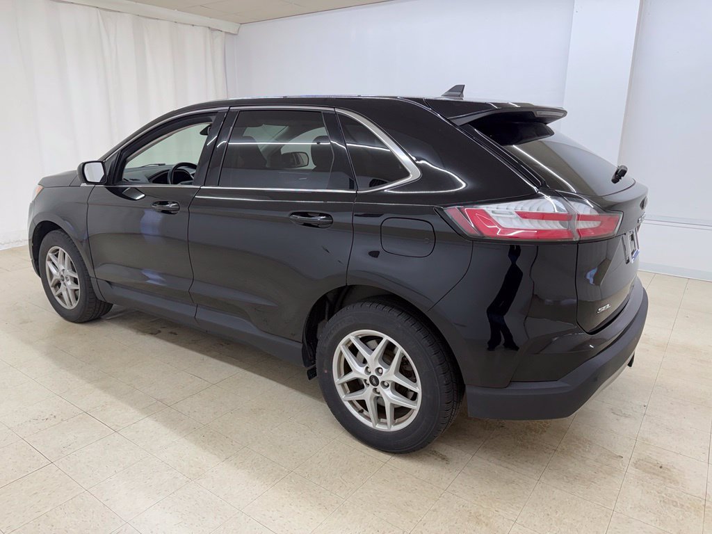 Used 2024 Ford Edge SEL w/ Convenience Package AWD/4WD image 3