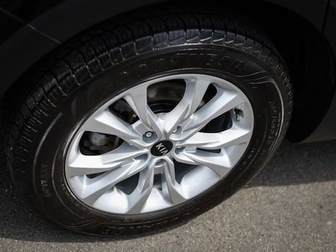 Used 2021 Kia Telluride LX AWD/4WD image 22