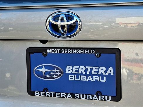 Used 2021 Toyota RAV4 XLE image 32