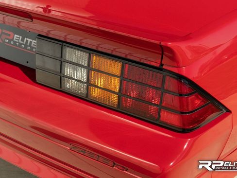 Used 1991 Chevrolet Camaro Z28 RWD image 47