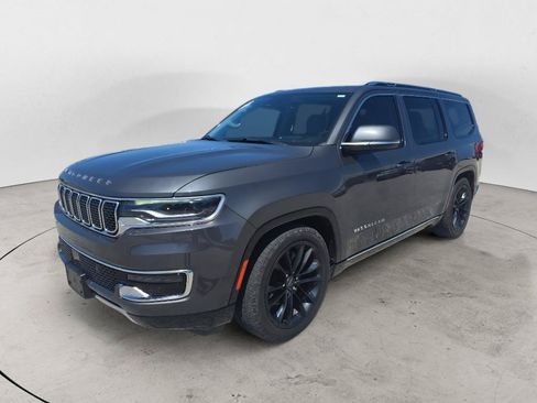 Used 2022 Jeep Wagoneer Series III w/ Premium Group I AWD/4WD image 5