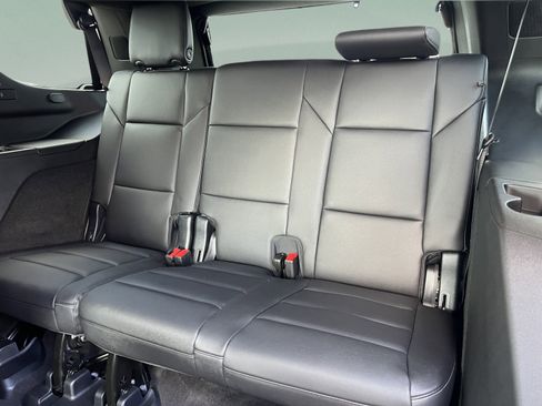 Used 2025 Cadillac Escalade Luxury w/ LPO, Floor Liner Package RWD image 28
