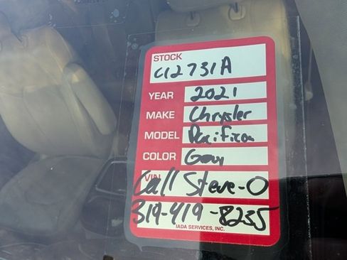 Used 2021 Chrysler Pacifica Touring-L image 32