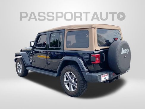 Used 2020 Jeep Wrangler Unlimited Sahara AWD/4WD image 3