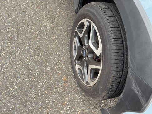 Used 2019 Subaru Crosstrek 2.0i Limited image 3