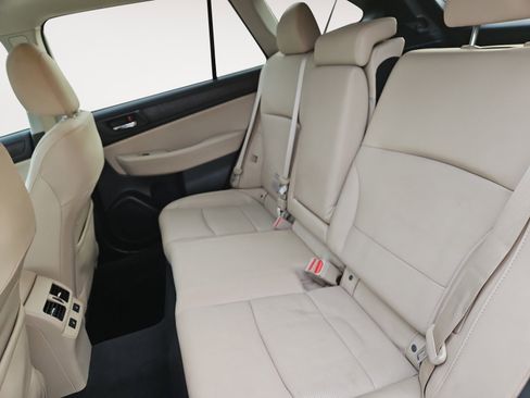 Used 2017 Subaru Outback 2.5i Limited image 13