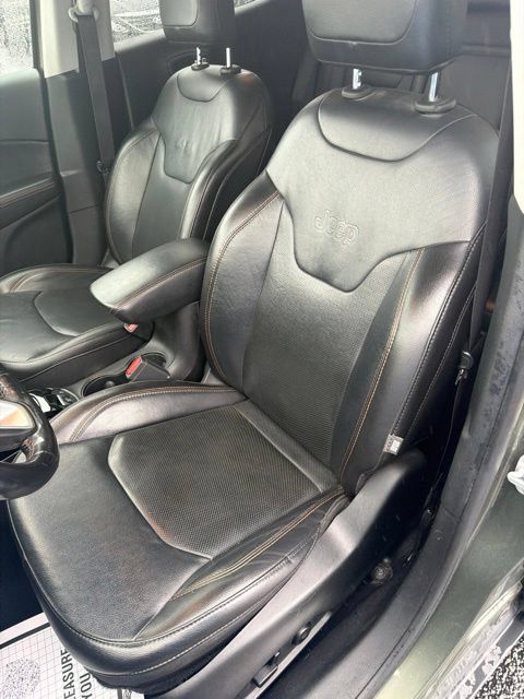 Used 2019 Jeep Compass Limited AWD/4WD image 11