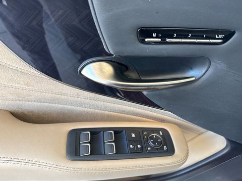Used 2022 Lexus LS 500 w/ Interior Upgrade Package RWD image 14