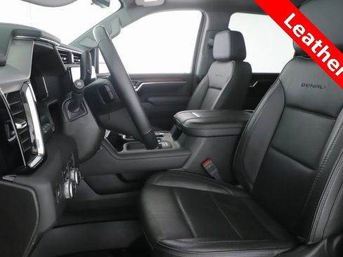 Used 2025 GMC Sierra 2500 Denali w/ Denali Reserve Package image 16