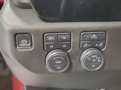 Used 2024 Chevrolet Silverado 1500 RST AWD/4WD image 37