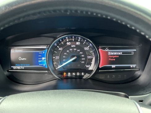 Used 2019 Ford Explorer Limited w/ Class III Trailer Tow Package image 17