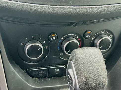 Used 2014 Ford Escape SE FWD image 19