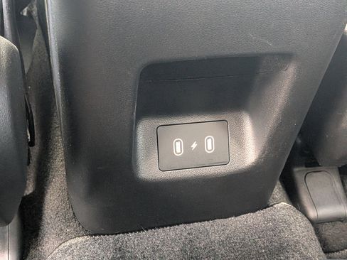 Used 2025 Hyundai Tucson Limited FWD image 16