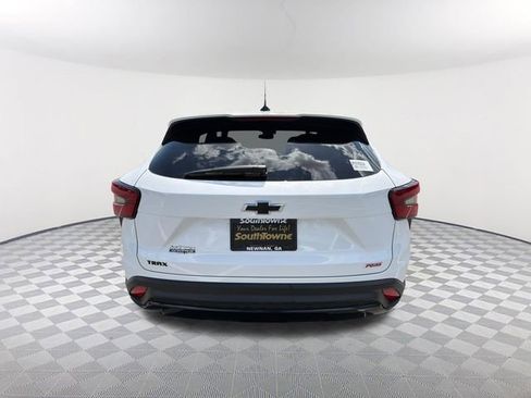 Used 2024 Chevrolet Trax RS w/ Driver Confidence Package FWD image 6