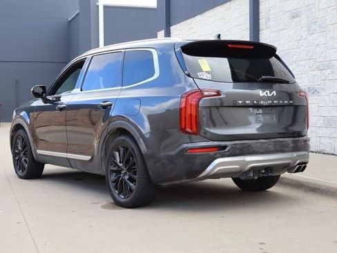 Used 2022 Kia Telluride SX w/ Towing Package FWD image 3