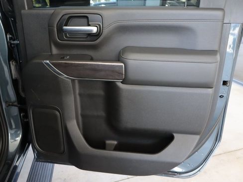 Used 2020 Chevrolet Silverado 2500 LTZ w/ Technology Package image 51