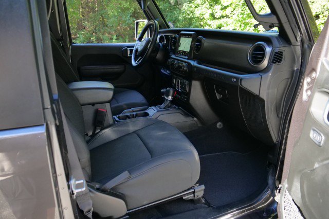 Used 2022 Jeep Wrangler Sport AWD/4WD image 33