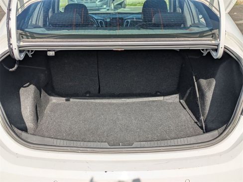 Used 2024 Chevrolet Malibu LT image 26