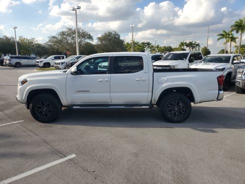 Used 2020 Toyota Tacoma SR5 image 7