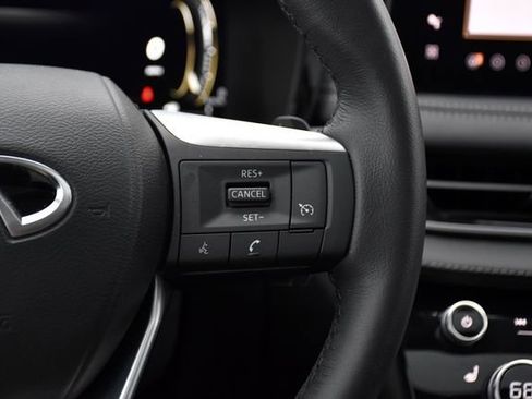 Used 2026 INFINITI QX60 Pure w/ Cargo Package image 9