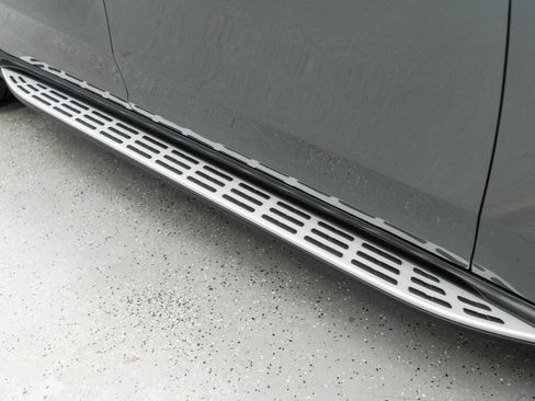 Used 2023 Mercedes-Benz EQS 450+ 4MATIC SUV w/ Exclusive Trim Package image 47