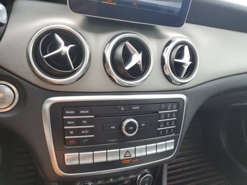 Used 2019 Mercedes-Benz GLA 250 4MATIC image 26
