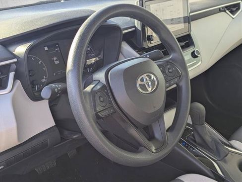 Used 2025 Toyota Corolla LE FWD image 8