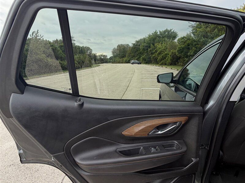 Used 2019 GMC Terrain SLE w/ Driver Convenience Package FWD image 23