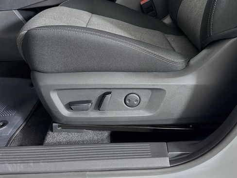 New 2026 Nissan Rogue SV FWD image 19