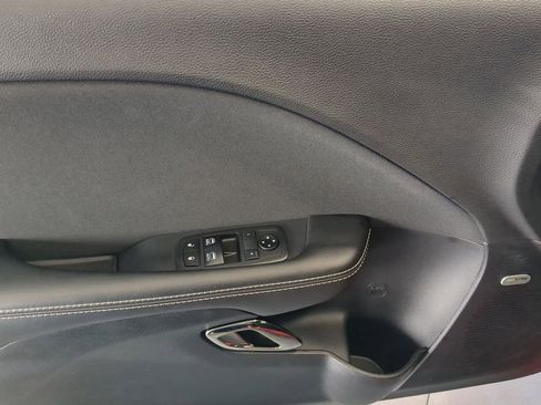 Used 2019 Dodge Challenger SRT Hellcat Redeye image 14