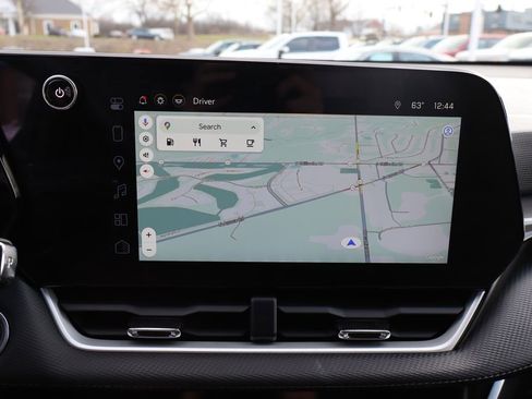 Used 2025 Chevrolet Equinox LT image 19