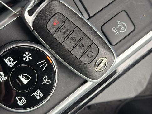 New 2026 Nissan Pathfinder SL image 36