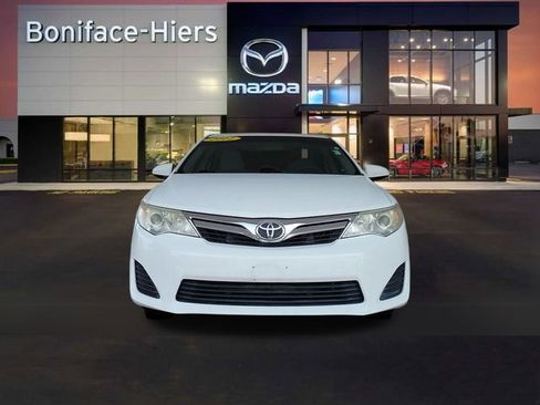 Used 2012 Toyota Camry LE image 2