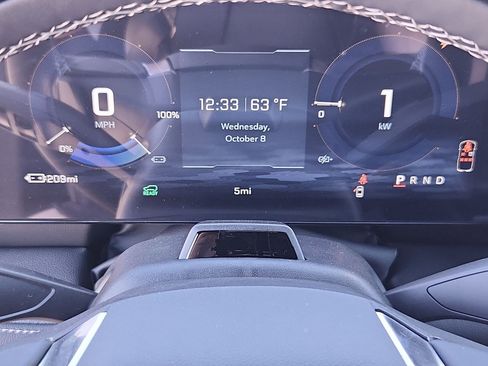 New 2026 Chevrolet Blazer EV LT w/ LPO, Blackout Package image 18