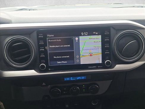 Used 2022 Toyota Tacoma SR5 RWD image 11