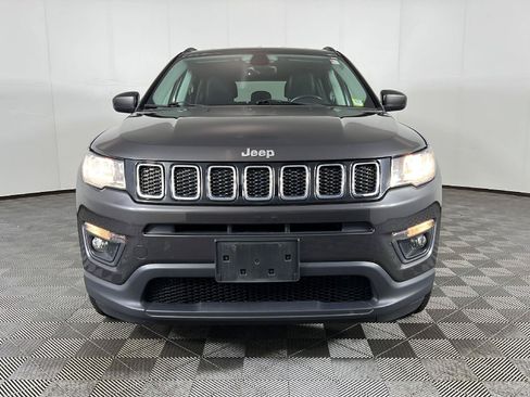 Used 2017 Jeep Compass Latitude w/ Popular Equipment Group AWD/4WD image 13